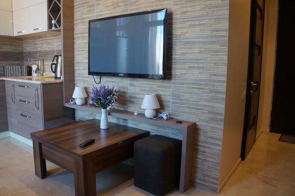 Apartment With Summer Terrace 바투미 객실 사진