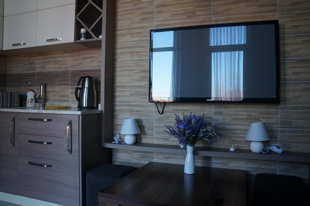 Apartment With Summer Terrace 바투미 객실 사진