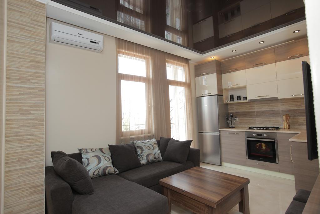 Apartment With Summer Terrace 바투미 객실 사진